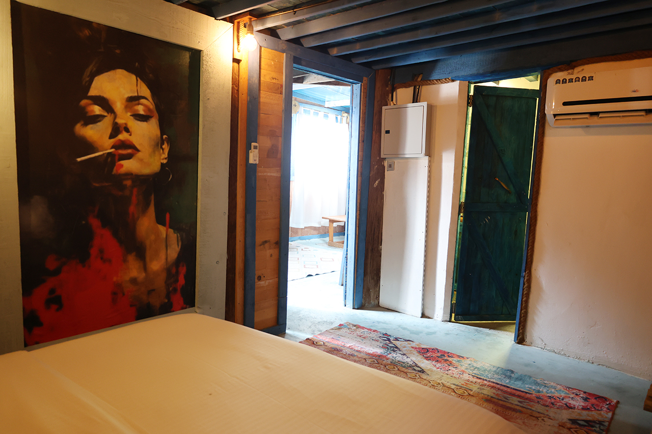 Loft scene 4